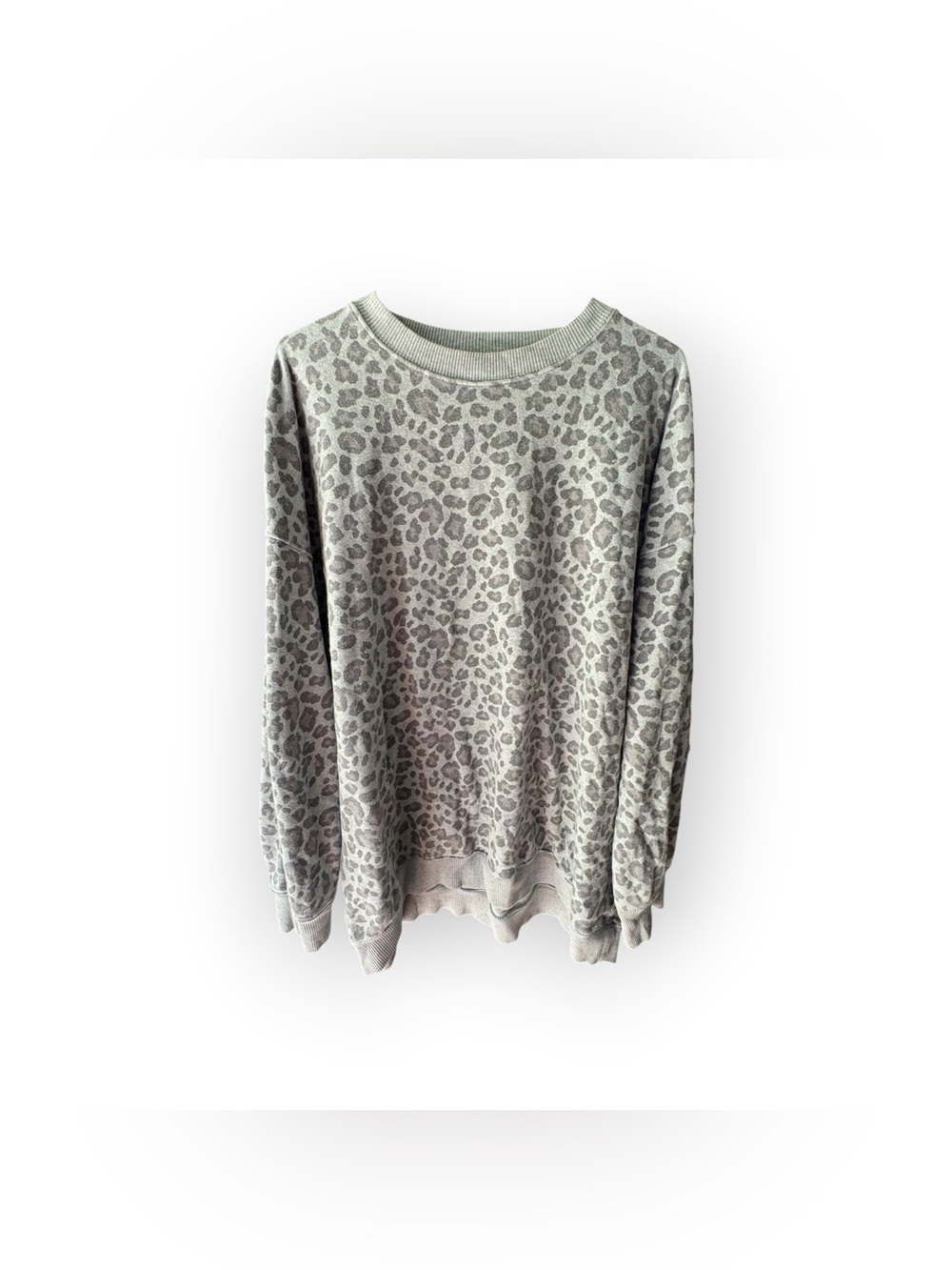 American Eagle leopard cheetah animal print crew neck sweatshirt